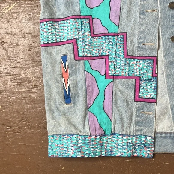 Vintage 90’s denim jacket - Picture 8 of 16